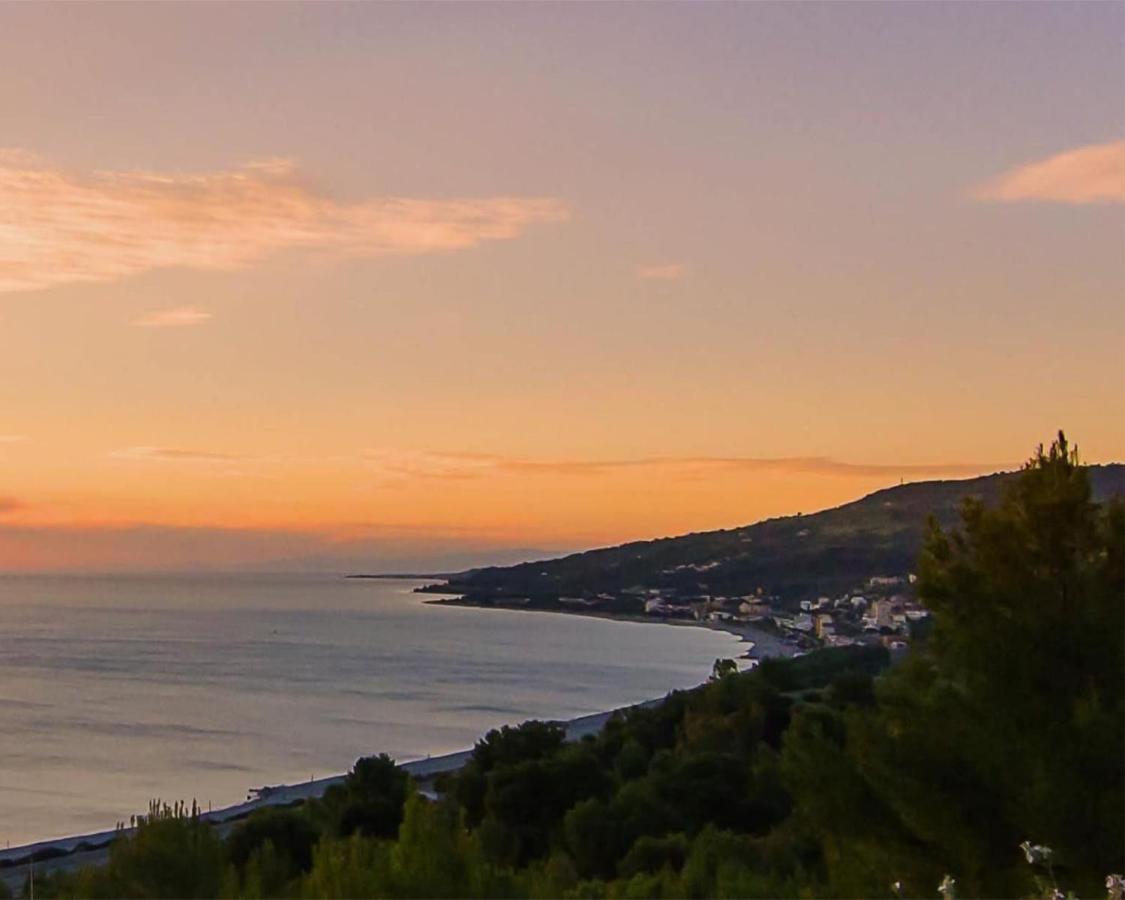 Casa Vacanze Il Paese Dipinto Montegiordano Extérieur photo